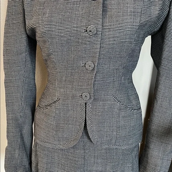 Vintage 1950s Two-Piece Gray Skirt Suit - Picture 2 of 7